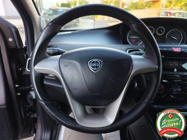 LANCIA Ypsilon usata, con Lettore CD