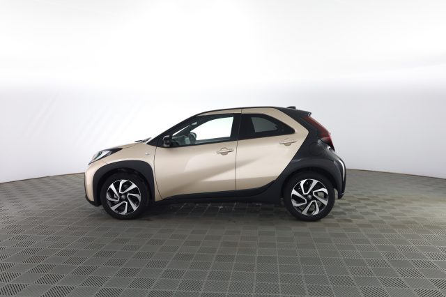 TOYOTA Aygo X usata 5