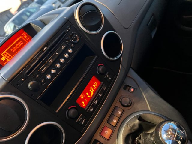 PEUGEOT Partner usata, con Autoradio