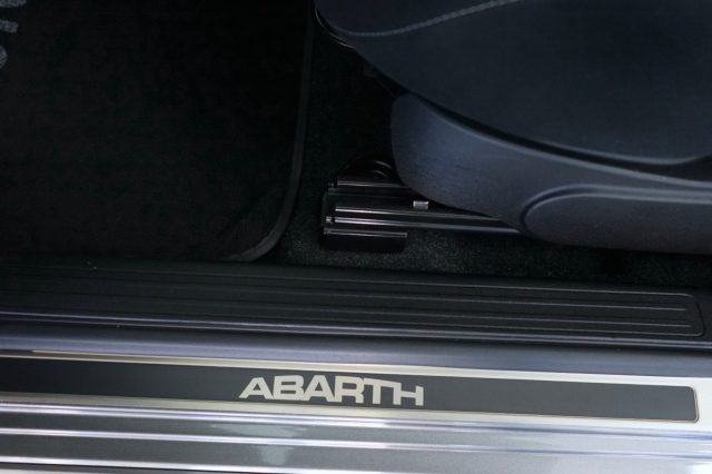 ABARTH 595 usata, con Volante multifunzione