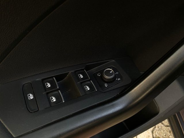 VOLKSWAGEN T-Cross usata, con Airbag Passeggero