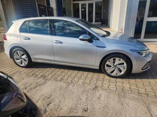 VOLKSWAGEN Golf usata, con Autoradio