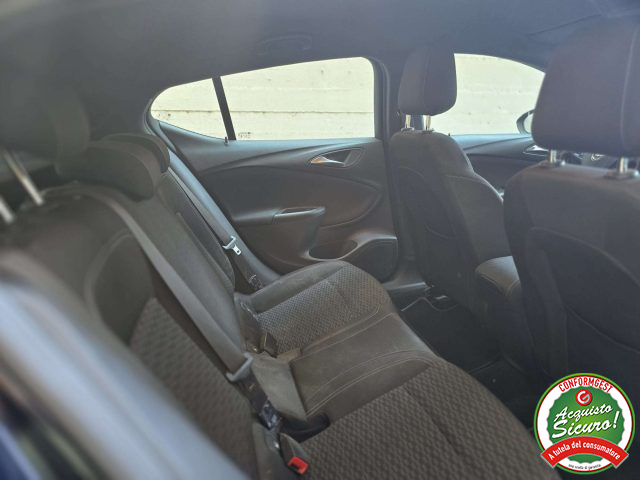 OPEL Astra usata, con Fendinebbia