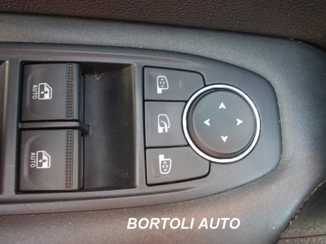 RENAULT Captur usata, con Specchietti laterali elettrici