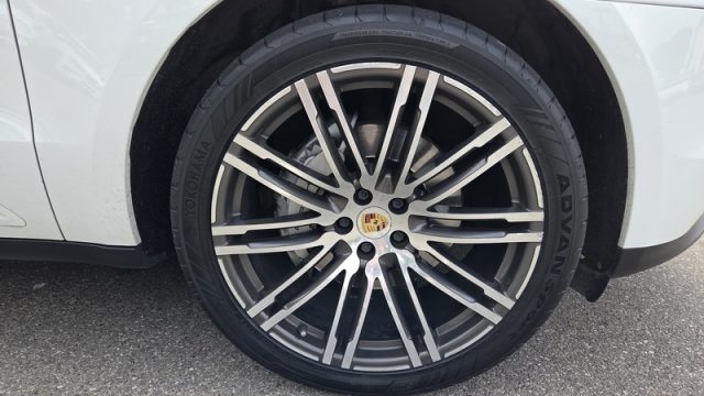 PORSCHE Macan usata, con Autoradio