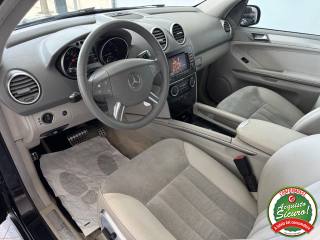 MERCEDES-BENZ ML 320 usata, con Autoradio