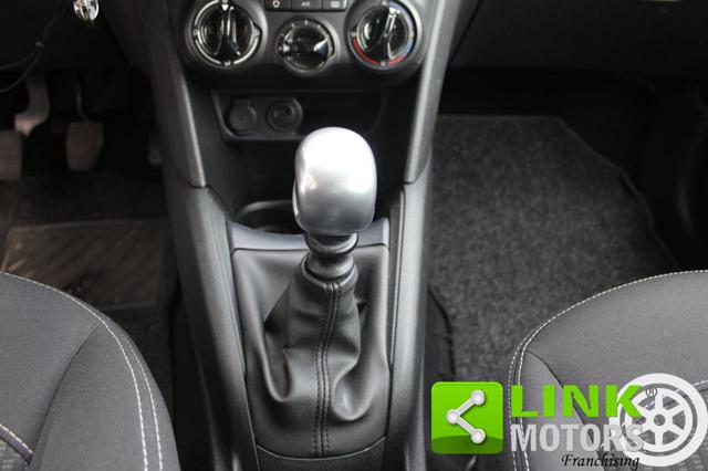 PEUGEOT 208 usata, con USB