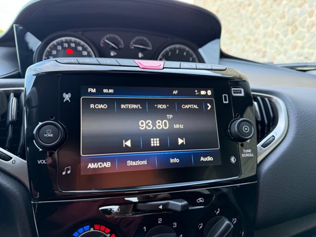 LANCIA Ypsilon usata, con Luci diurne