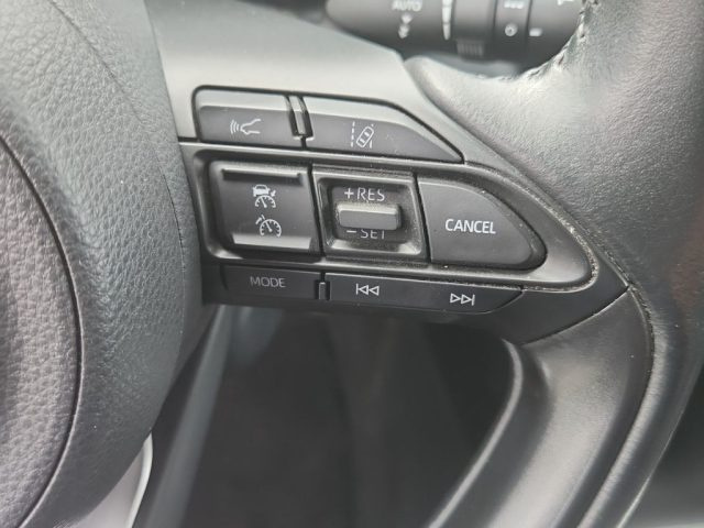 TOYOTA Yaris Cross usata, con Airbag testa