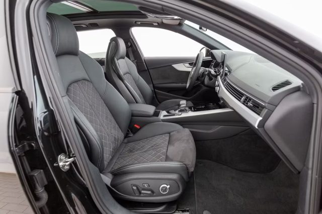 AUDI A4 usata, con Autoradio