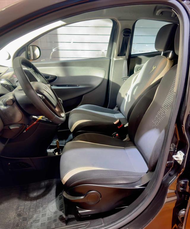 LANCIA Ypsilon usata, con Chiusura centralizzata
