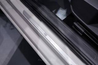 VOLKSWAGEN Taigo usata, con Controllo automatico clima