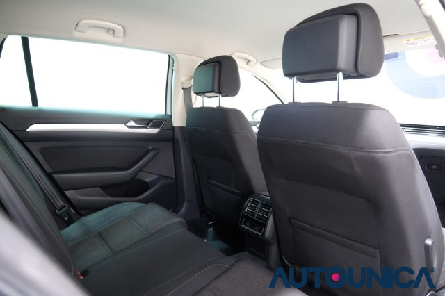 VOLKSWAGEN Passat Variant usata 62