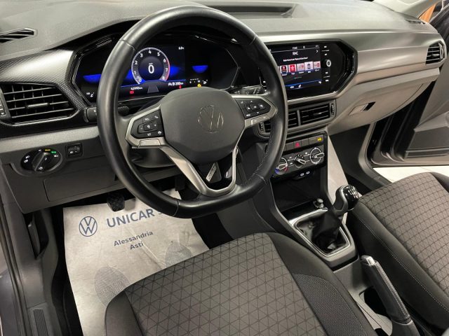 VOLKSWAGEN T-Cross usata, con USB