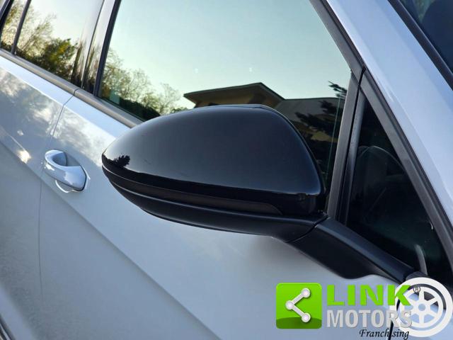 VOLKSWAGEN Golf GTI usata, con Fari LED