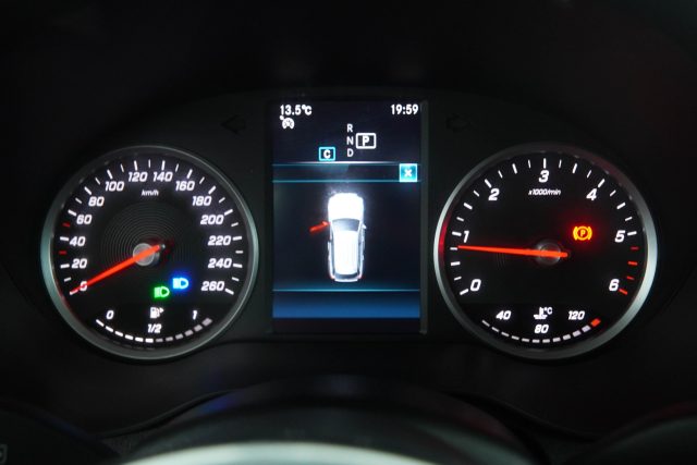 MERCEDES-BENZ CLA usata 12