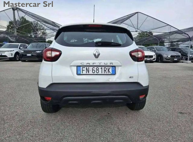 RENAULT Captur usata, con Autoradio
