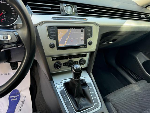 VOLKSWAGEN Passat Variant usata, con Autoradio