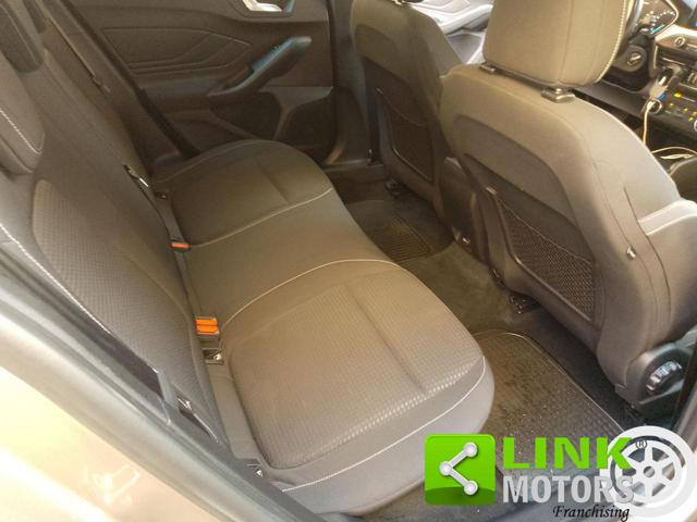 FORD Focus usata, con Telecamera per parcheggio assistito