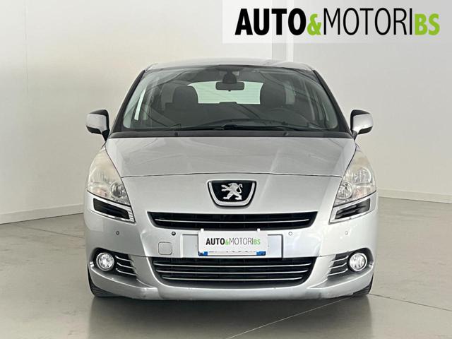 PEUGEOT 5008 usata, con Airbag