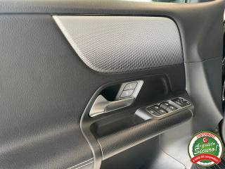 MERCEDES-BENZ GLB 180 usata, con Cerchi in lega