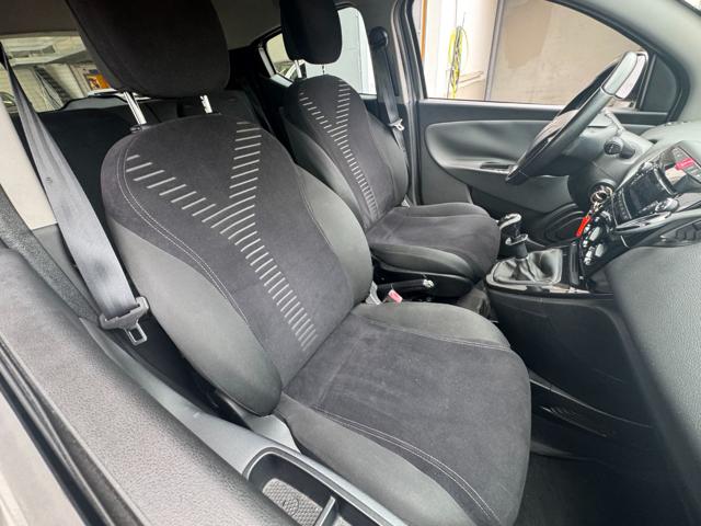 LANCIA Ypsilon usata, con Sedile posteriore sdoppiato