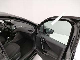 PEUGEOT 208 usata, con Specchietto retrovisore con funzione antiabbagliamento