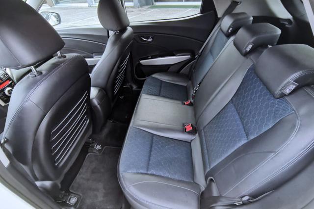 SSANGYONG Tivoli usata, con Autoradio