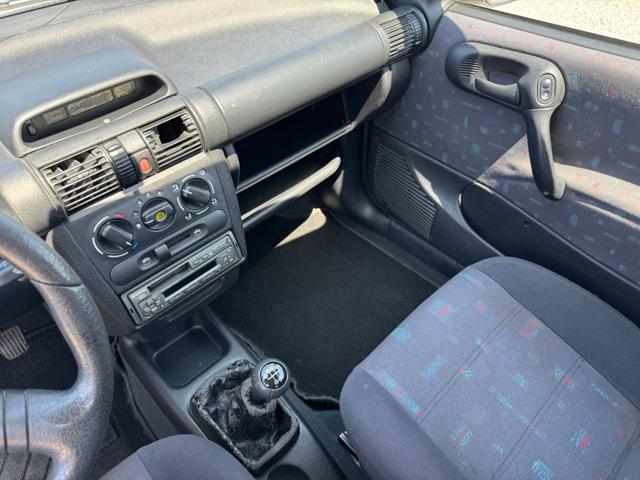 OPEL Corsa usata, con Servosterzo
