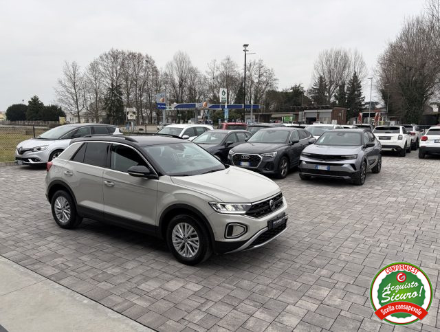VOLKSWAGEN T-Roc usata, con Autoradio