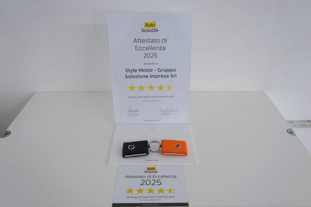 VOLVO XC60 usata, con Sistema di navigazione