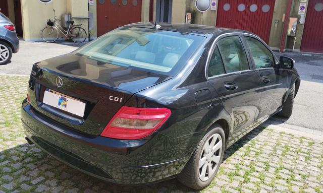 MERCEDES-BENZ C 220 usata, con Chiusura centralizzata