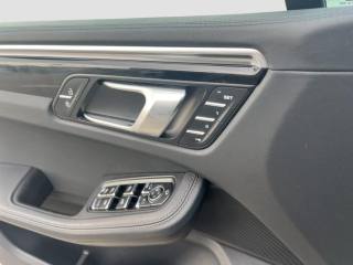 PORSCHE Macan usata 15
