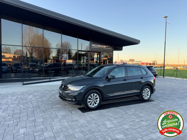 VOLKSWAGEN Tiguan usata, con Airbag laterali