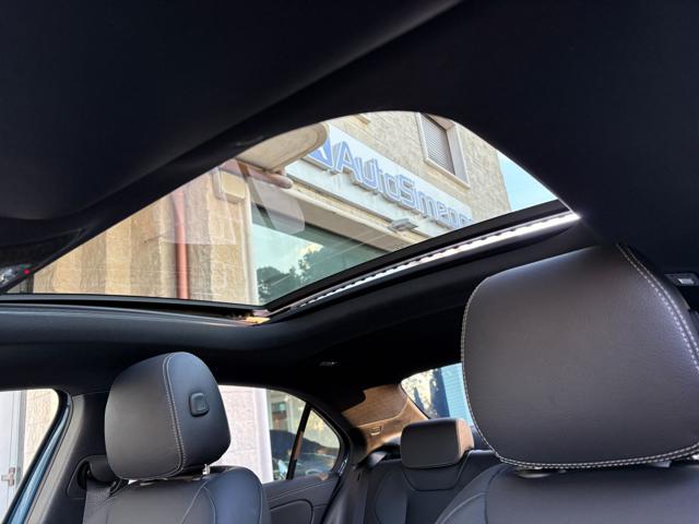 MERCEDES-BENZ A 220 usata, con Frenata d