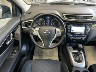 NISSAN Qashqai usata, con Controllo automatico clima