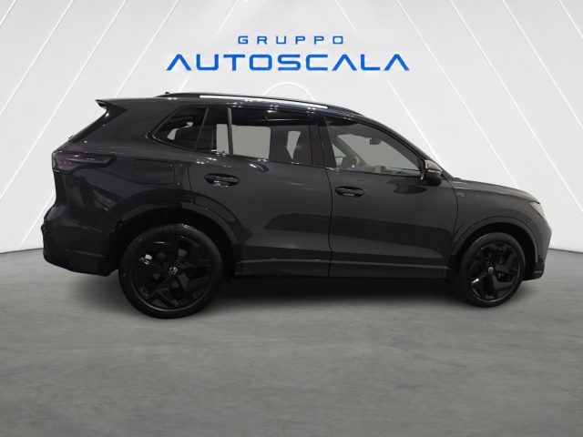 VOLKSWAGEN Tiguan usata, con Airbag laterali