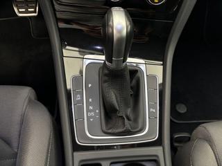 VOLKSWAGEN Golf usata, con ESP