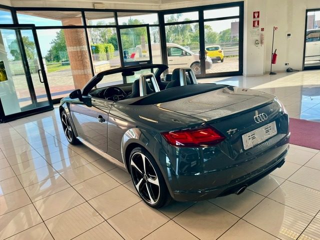 AUDI TT usata, con Autoradio