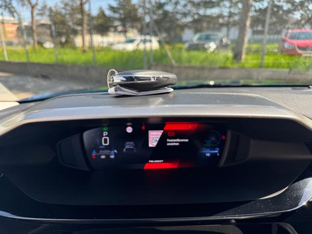 PEUGEOT 408 usata, con Climatizzatore