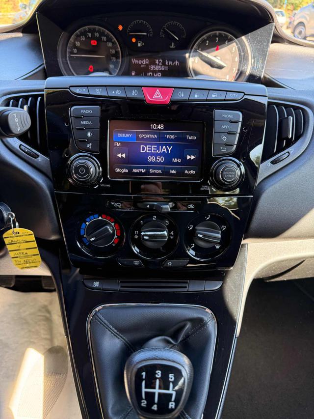 LANCIA Ypsilon usata, con Autoradio