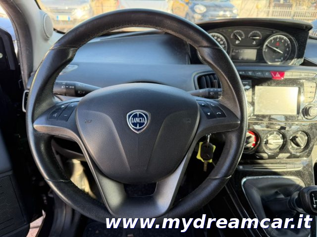 LANCIA Ypsilon usata, con ESP