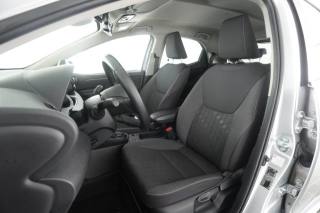 TOYOTA Yaris usata 2