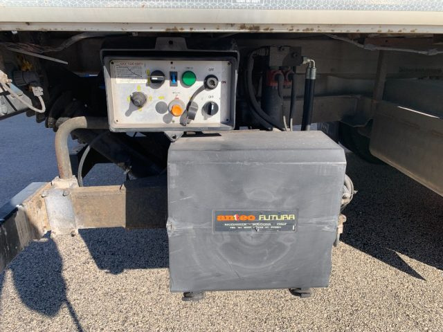 MERCEDES-BENZ usata 13