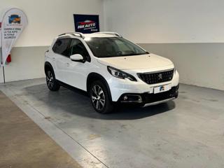 PEUGEOT 2008 usata, con Airbag