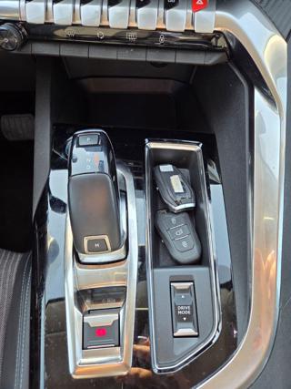 PEUGEOT 3008 usata 25