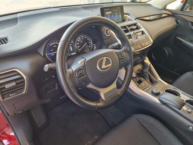 LEXUS NX 300h usata, con Climatizzatore