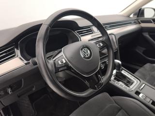 VOLKSWAGEN Passat Variant usata, con Controllo automatico clima