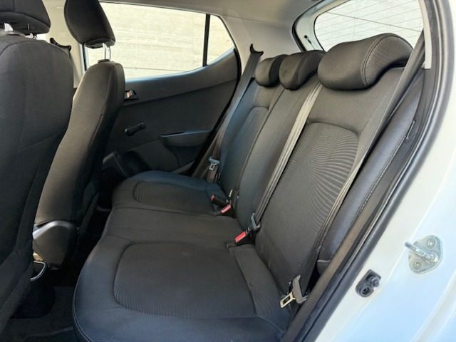 HYUNDAI i10 usata, con Autoradio