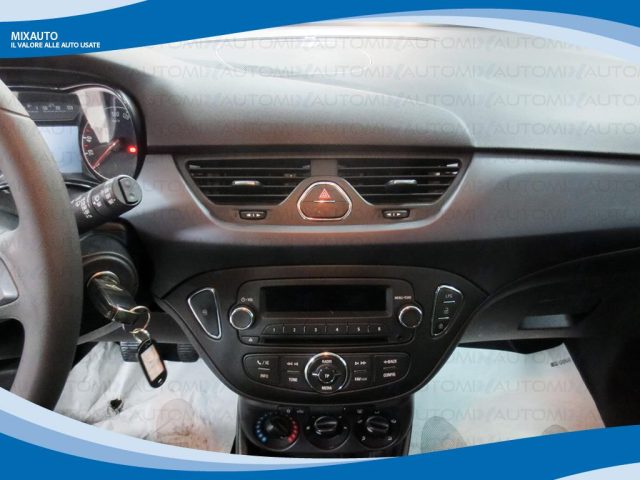 OPEL Corsa usata, con Autoradio